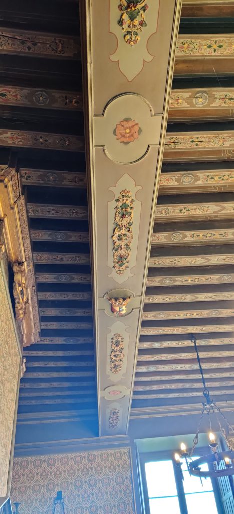 20 - Montataire - Chateau - Interieur - Plafonds