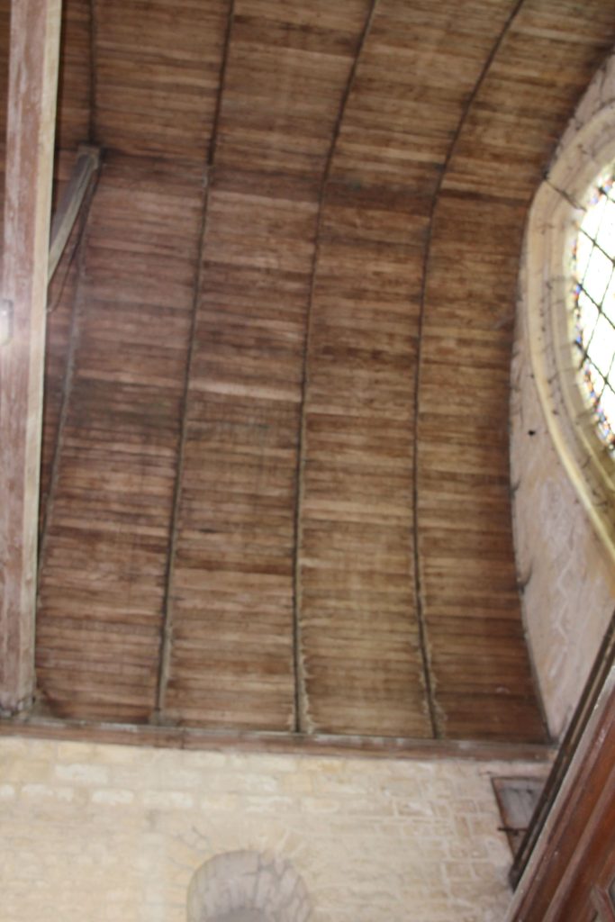 200 - Montataire - Interieur Eglise la Nef