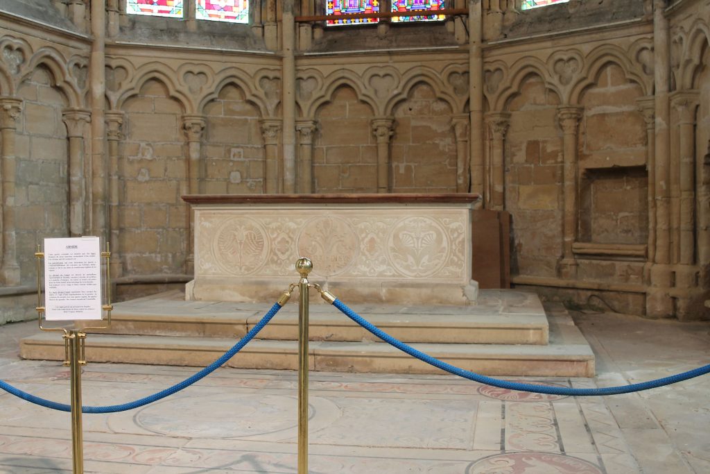 31 - Montataire - Interieur Eglise Abside