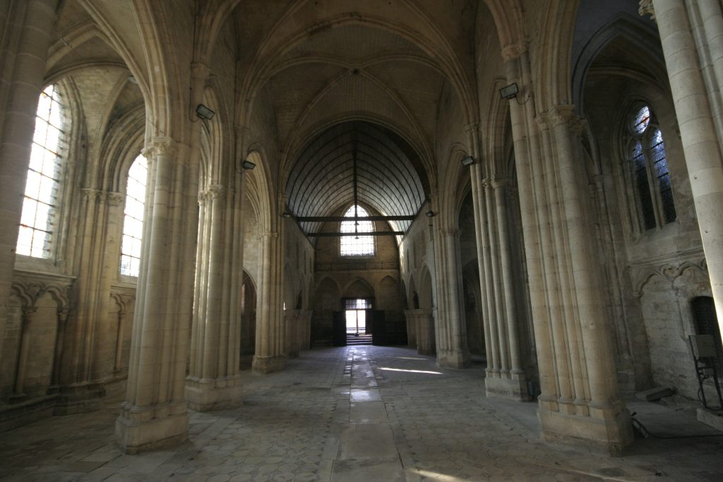 40 - Montataire - Interieur Eglise - NEF