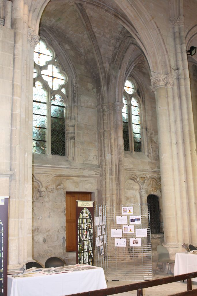 82 - Montataire - Interieur Eglise