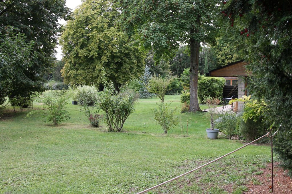 112 - Montataire - Chateau - Vue Jardins