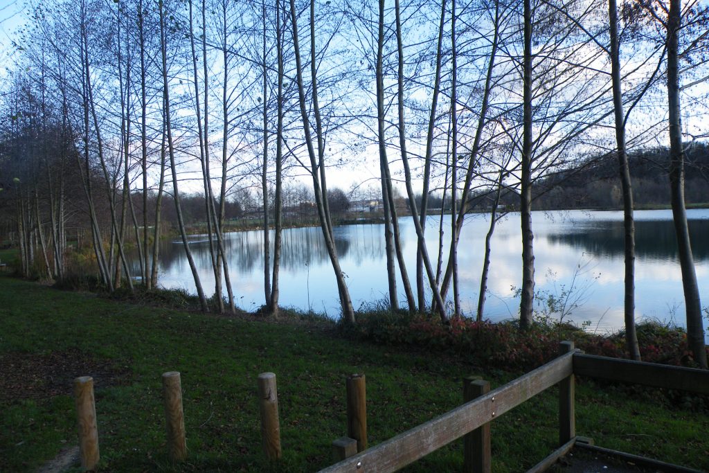 114 - Montataire - Rue Andrée Ginisti - Parc urbain - Etang