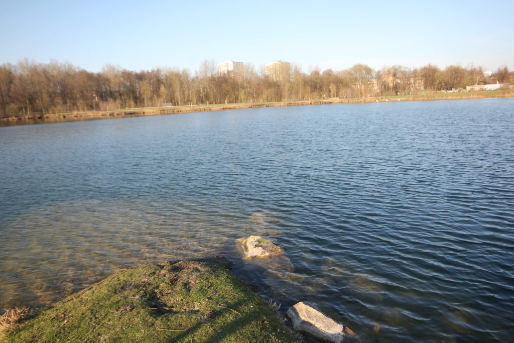 120 - Montataire - Rue Andrée Ginisti - Parc urbain - Etang