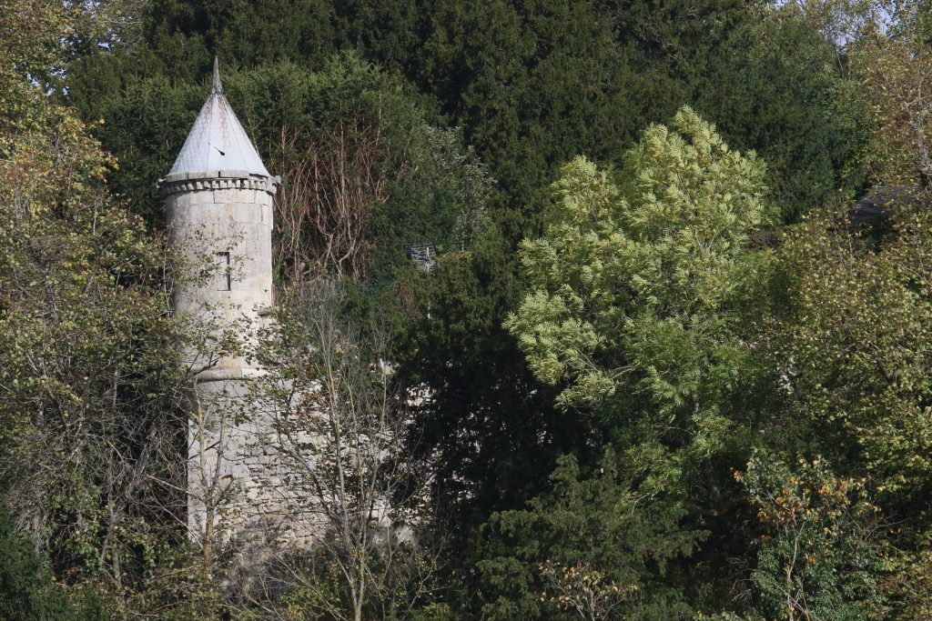 150 - Montataire Le Chateau - Tourelle