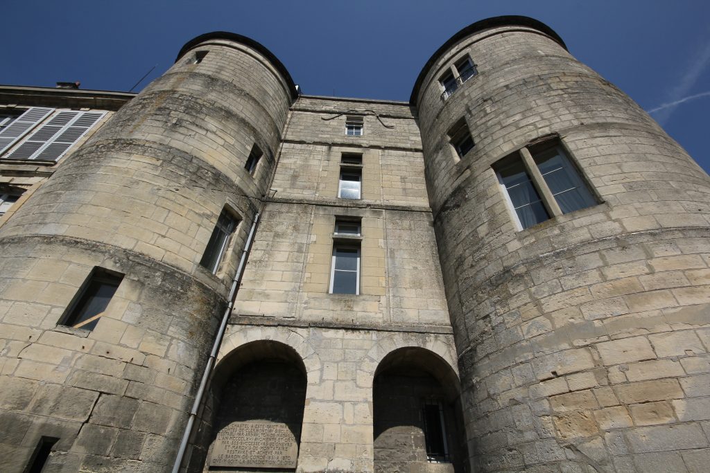 17aaa - Montataire Le Chateau - Sud