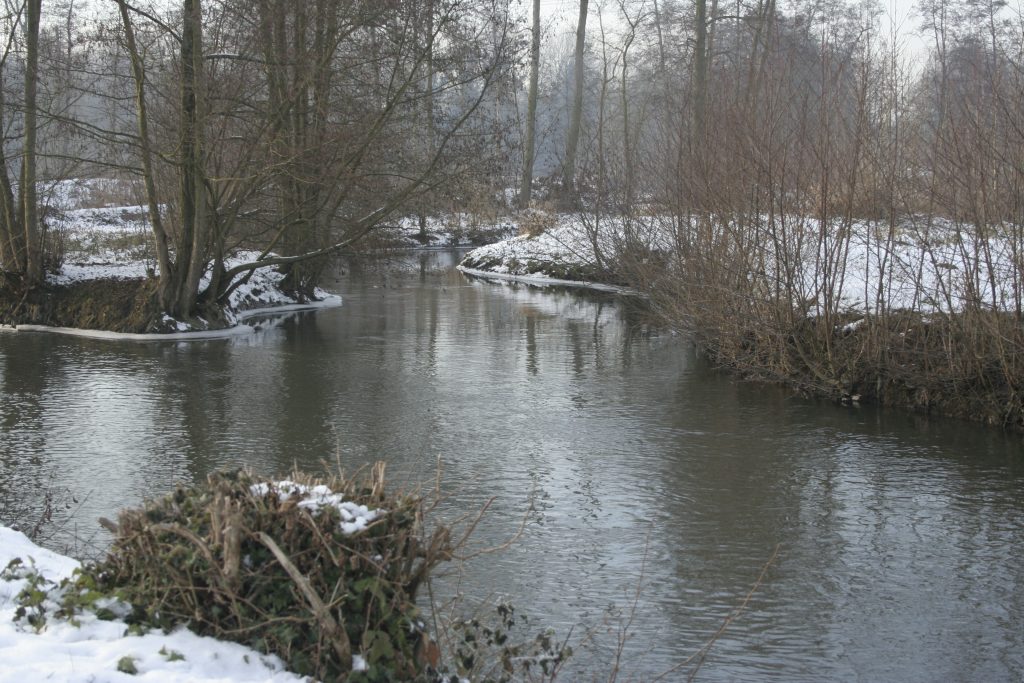 196 - Montataire - Le Thérain - Neige