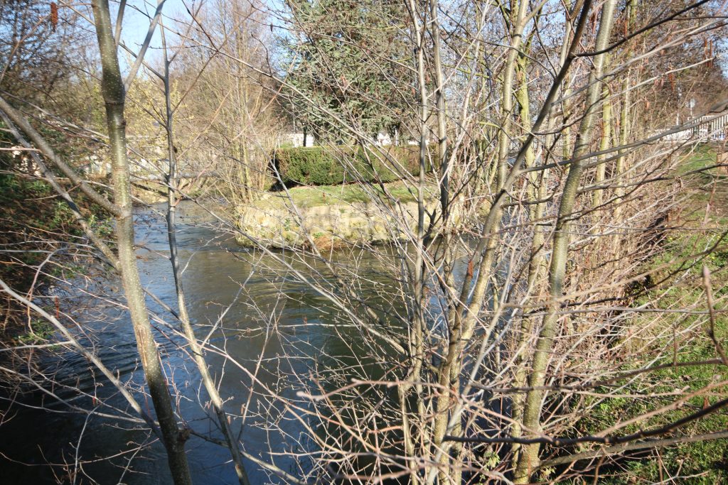 201 - Montataire - Le Thérain