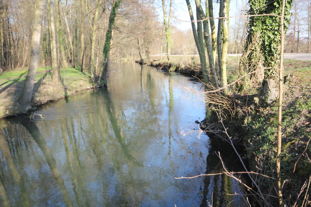 211 - Montataire - Le Thérain