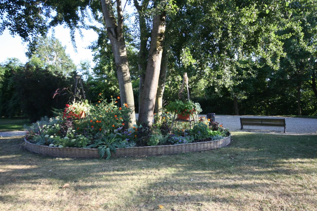 236 - Montataire - Le Thérain