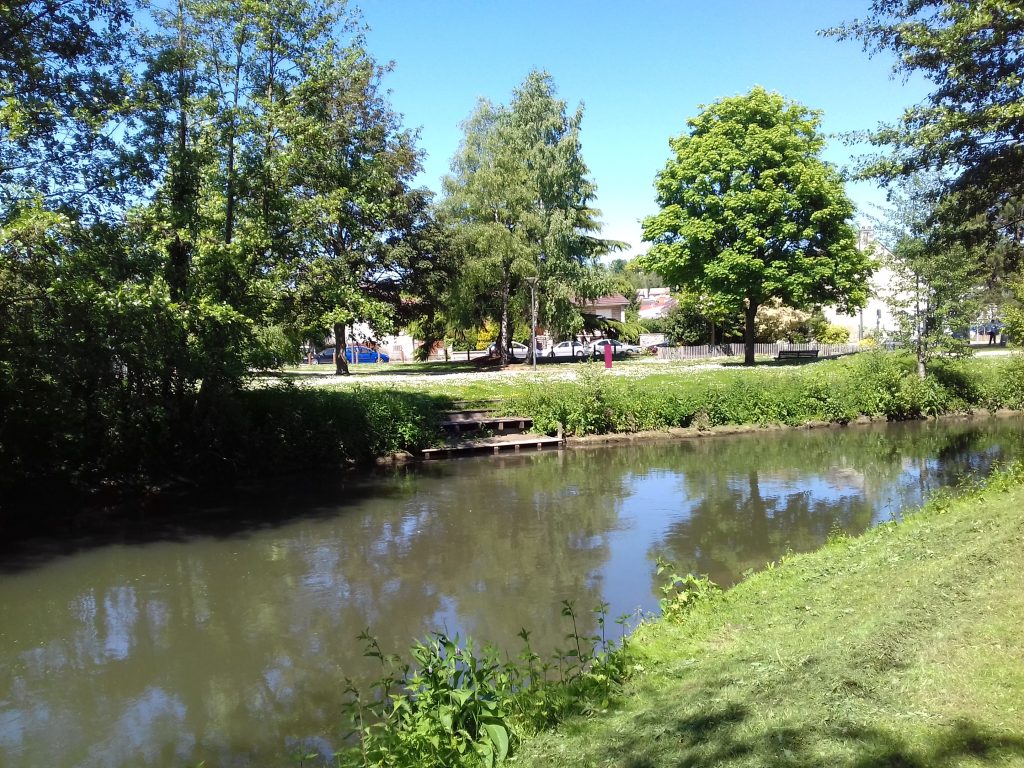 241 - Montataire - Le Thérain - Lavoir