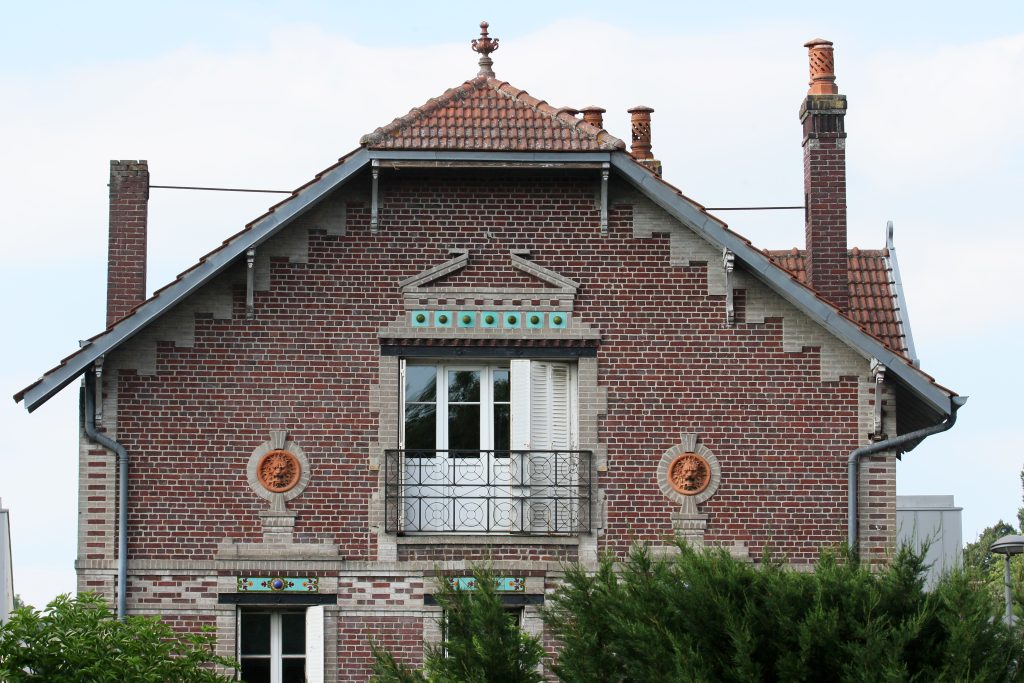 33 conde JADE POTERIE C7D_8137 LIVRE