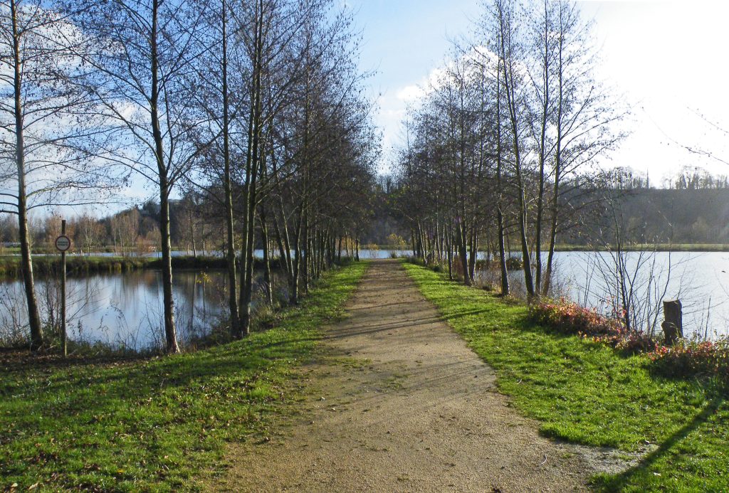 406 - Montataire - Rue Andrée Ginisti - Parc urbain - Etang