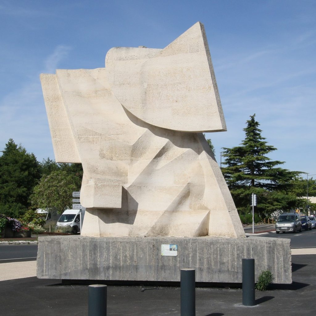 52 - Montataire - Place Auguste Genie - La Sculture-Dufois