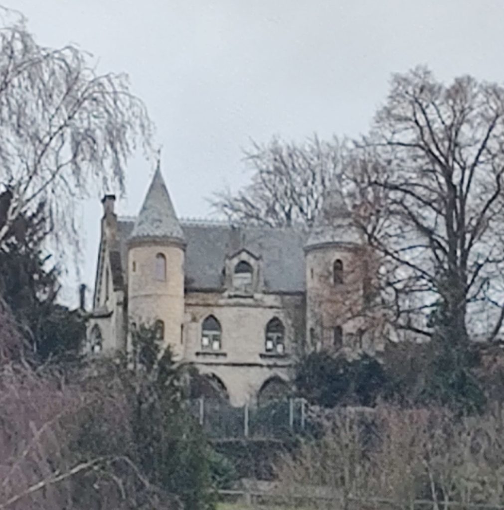 60- Le petit chateau (khardys)