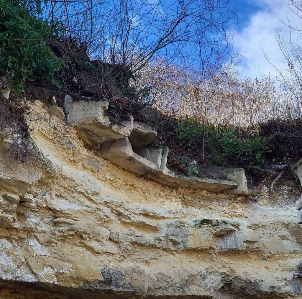 61 - Montataire - sarcophages