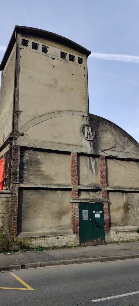 71 - Montataire - Marinoni - Poste éléctrique