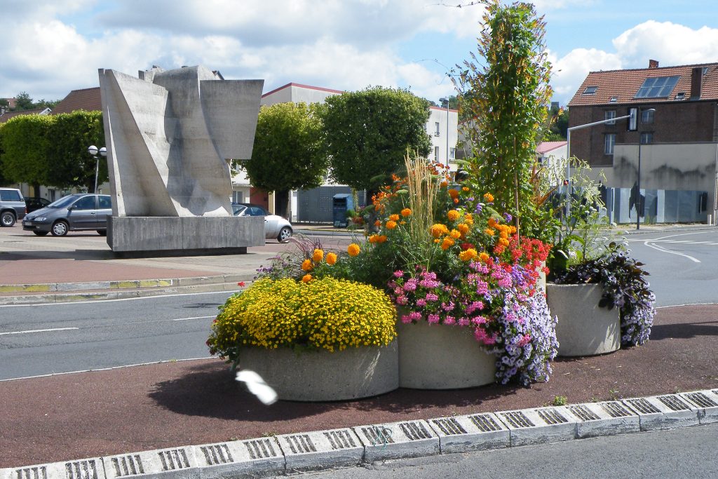 GENIE SCULPTURE DUFOIS SUD DSCF9071