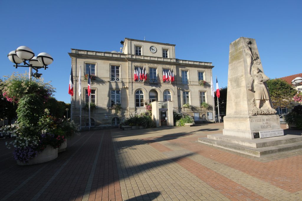 MAIRIE DEVANT ET MAM IMG_7135
