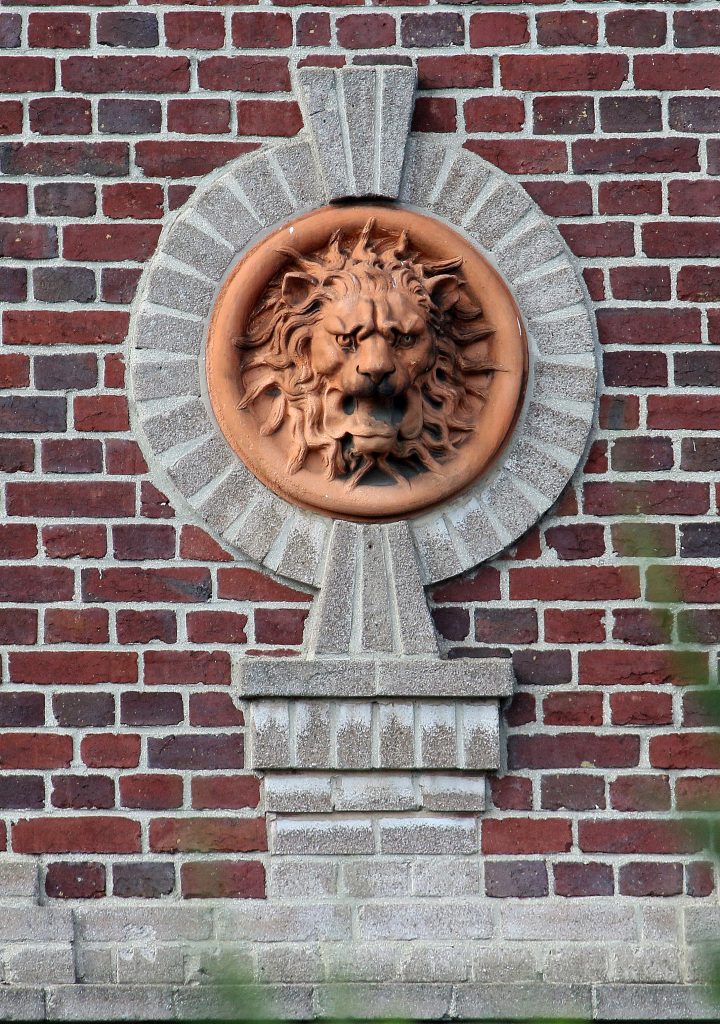 Page 33-05 JADE POTERIE C7D_8133 LIVRE