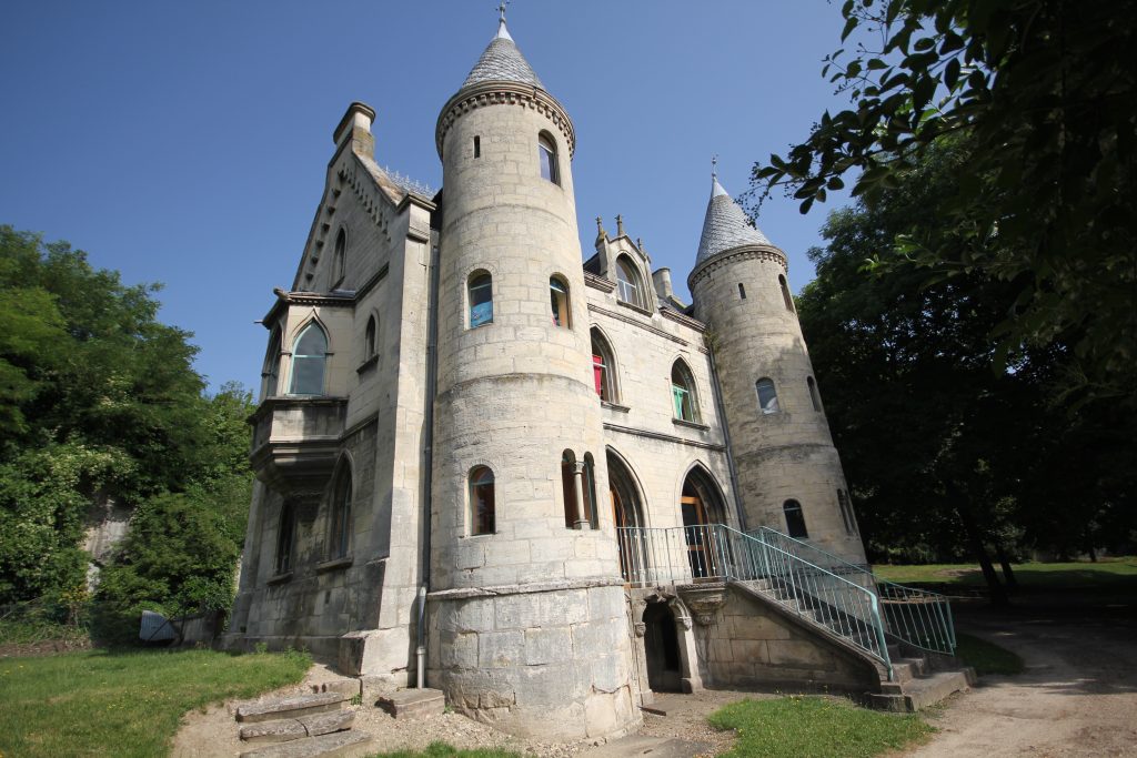 Petit Chateau IMG_5902