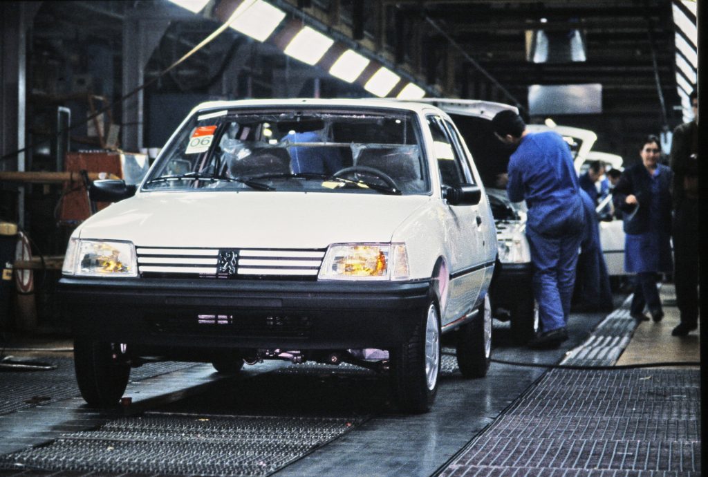 Peugeot 205 finition 1991C7D_7835