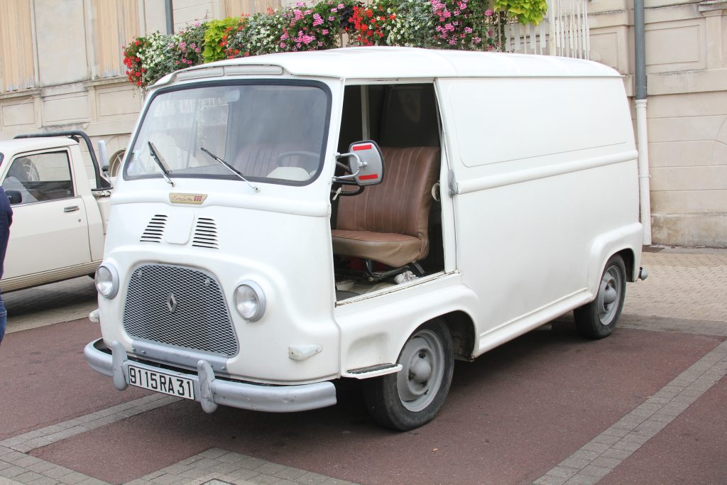 RENAULT Estafette 9115 RA 31 IMG_8103