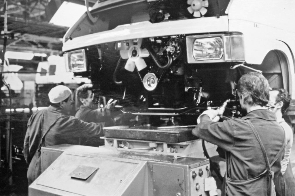 Trafic Montage moteur C7D_9340