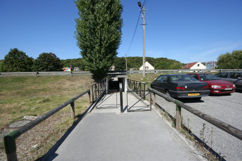 ZOLA (TUNNEL) IMG_2022