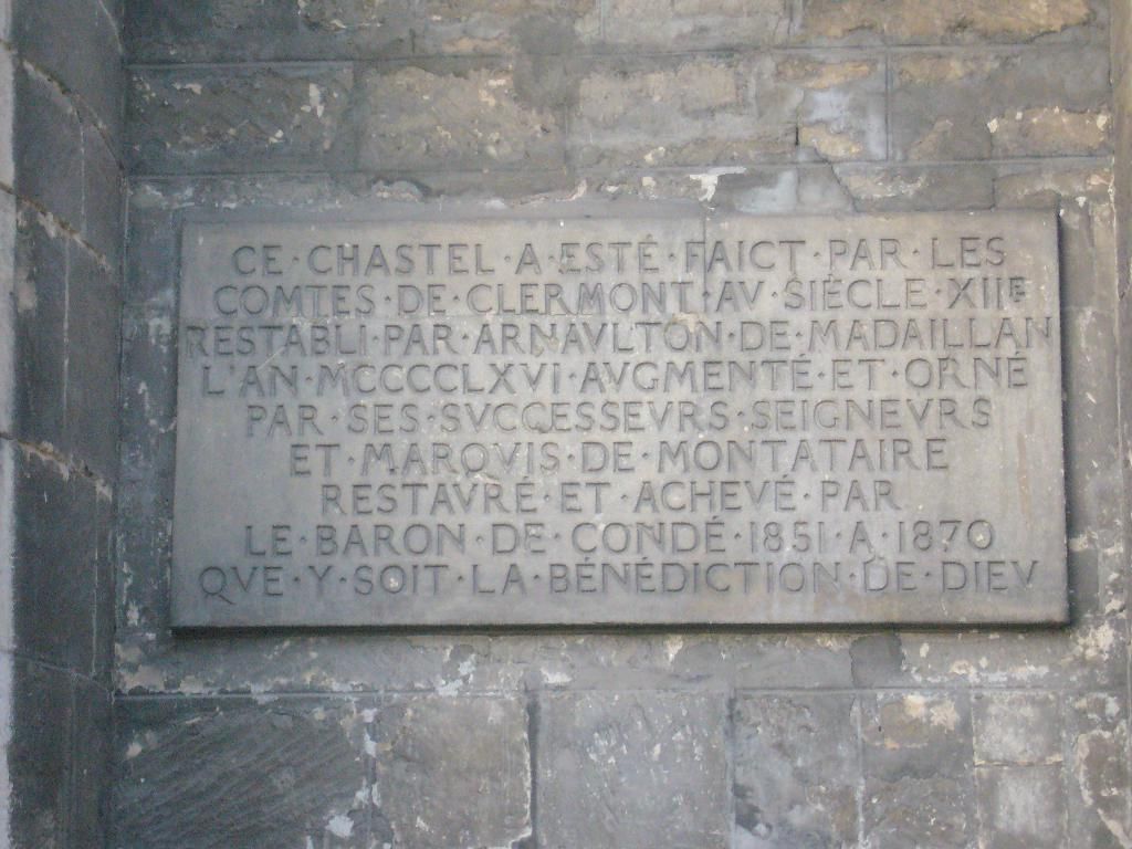 01 – Montataire – Chateau – Plaque