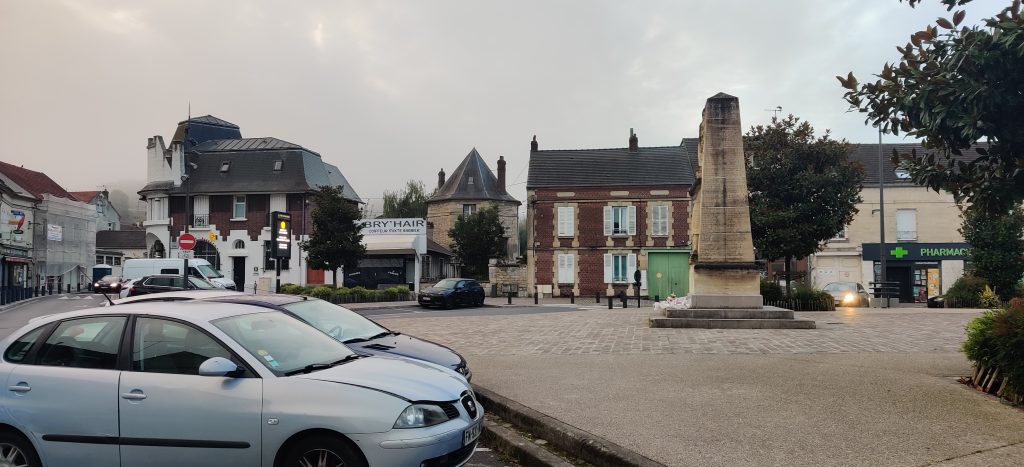 03 – Montataire – Autour Place Auguste Génie