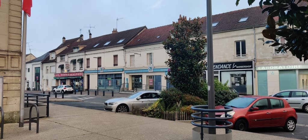 04 – Montataire – Autour Place Auguste Génie