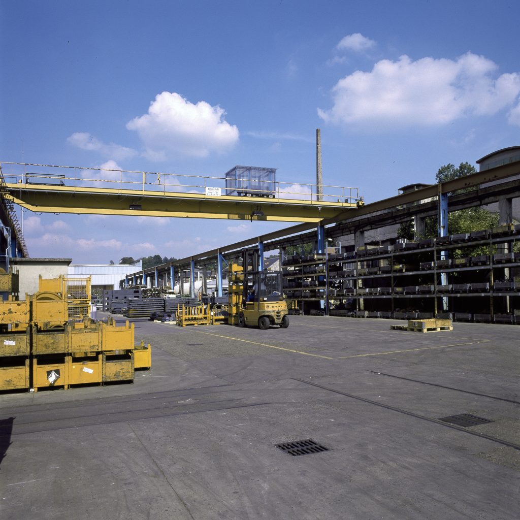 19996001147XA_-_usinedematC3A9rield27C3A9quipementindustriel28usinedepressestypographiques29Voirin2CpuisMarinoni2CpuisHarris2CpuisHeidelberg2CpuisGoss
