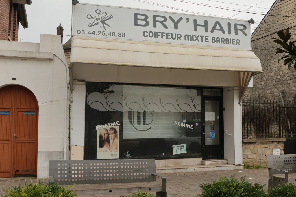 2024-03-08 Place Auguste Genie 01bis Bry-Hair Coiffeur R7_09251