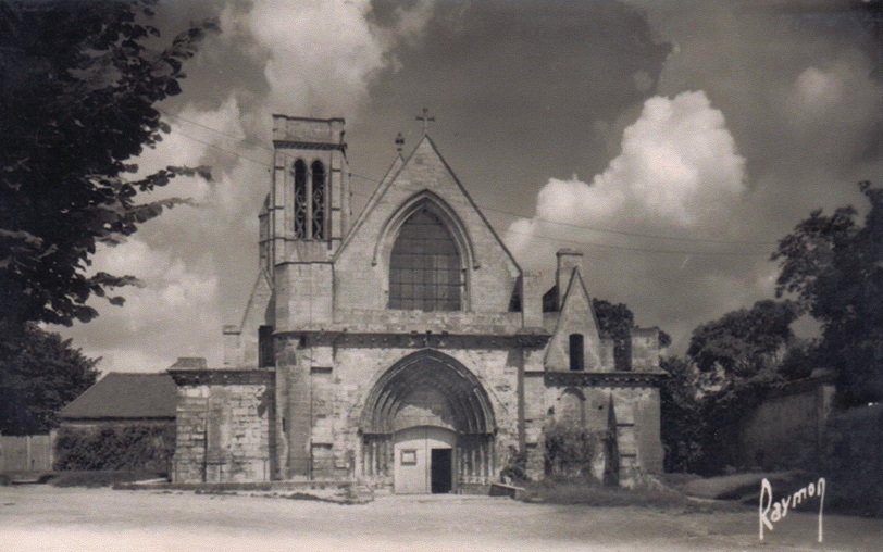 28 – Montataire – Eglise facade