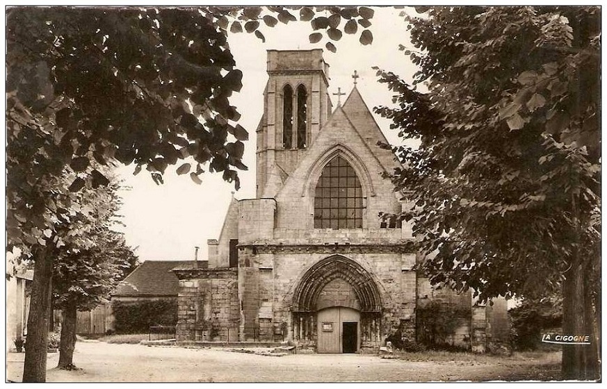 29 – Montataire – Eglise facade
