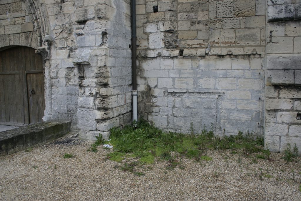 301 – Montataire – Interieur Eglise Humidité