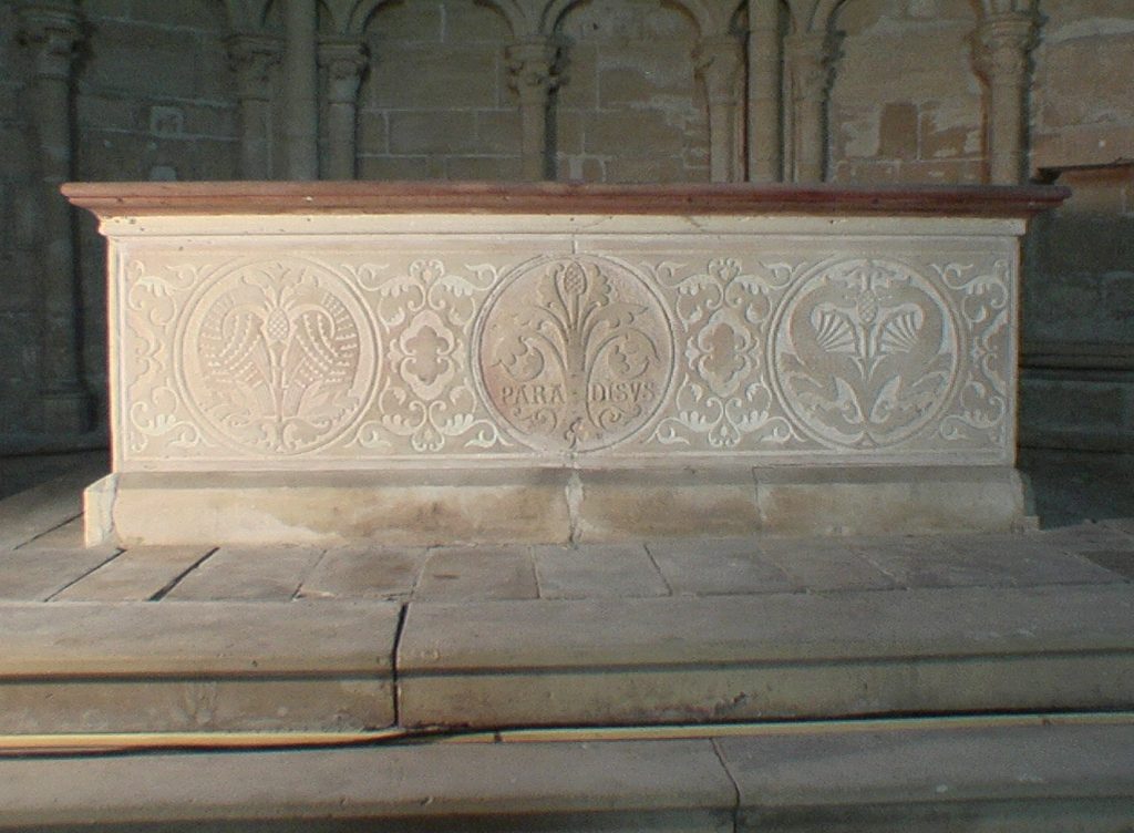 32 – Montataire – Interieur Eglise – Autel