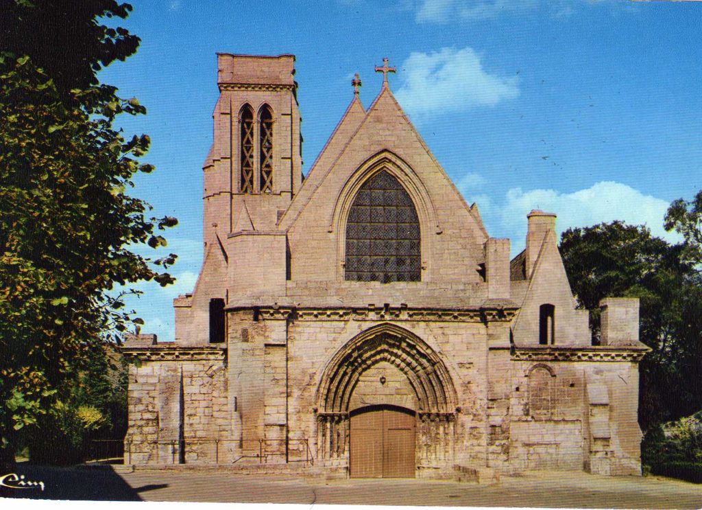 34 – Montataire – Eglise facade