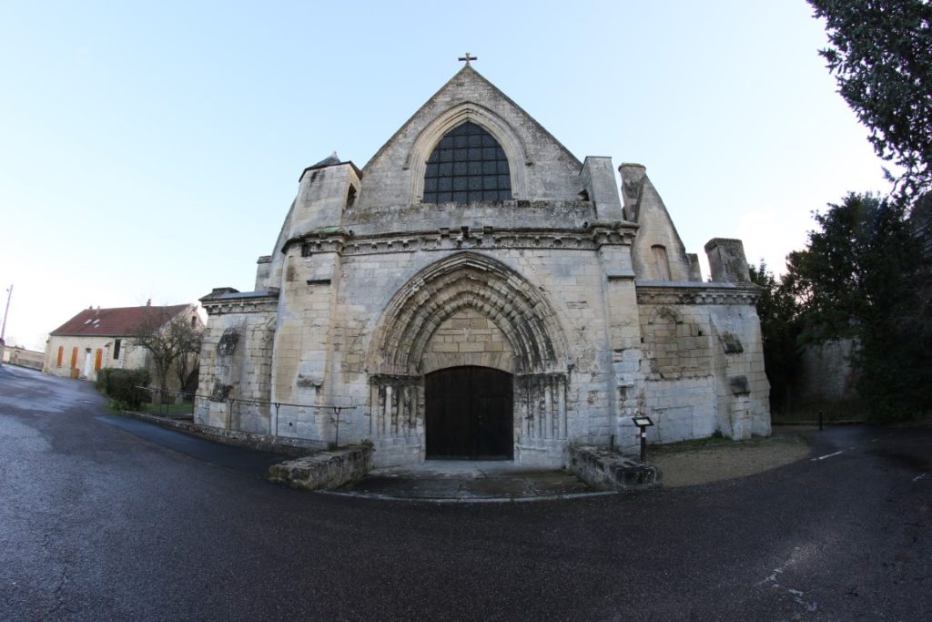 36 – Montataire – Eglise facade