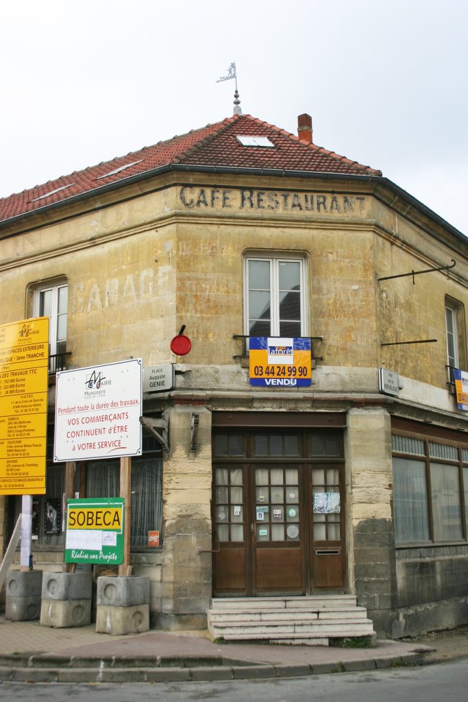38 GENIE (2) Café René TRAVAUX IMG_7527 LIVRE
