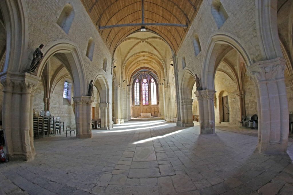 41 – Montataire – Interieur Eglise – NEF