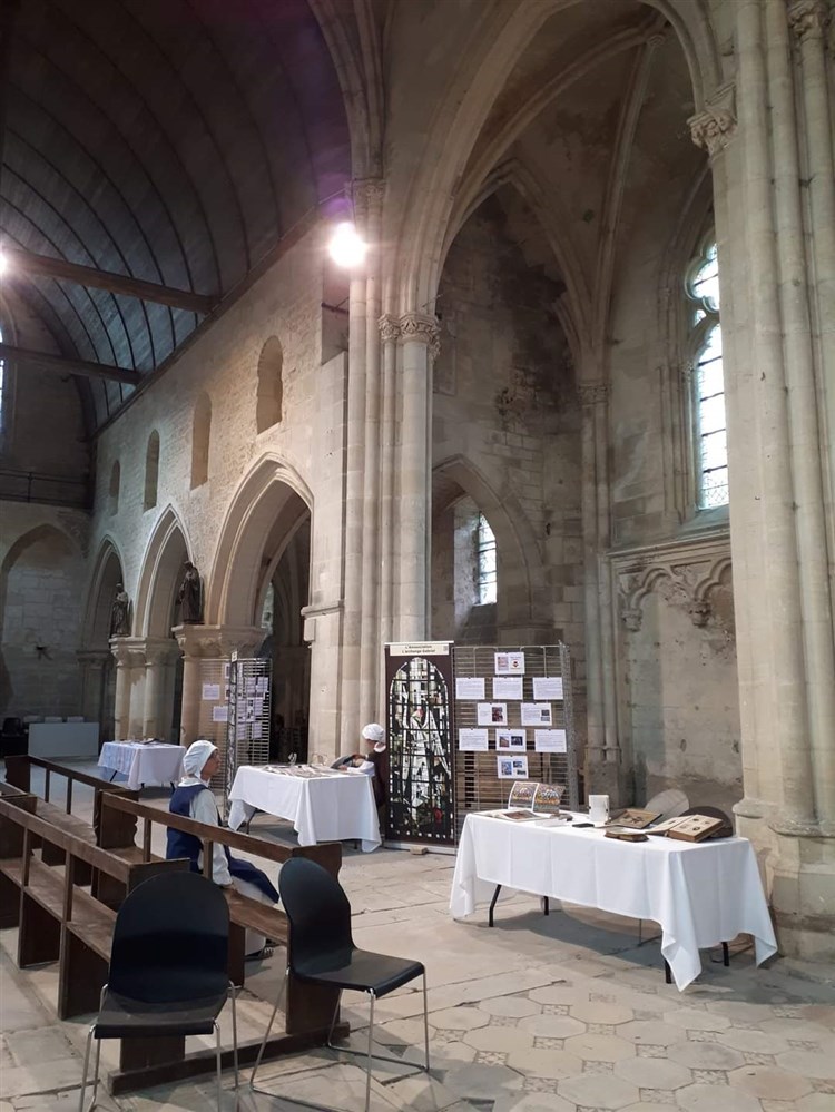 45 – Montataire – Interieur Eglise – NEF
