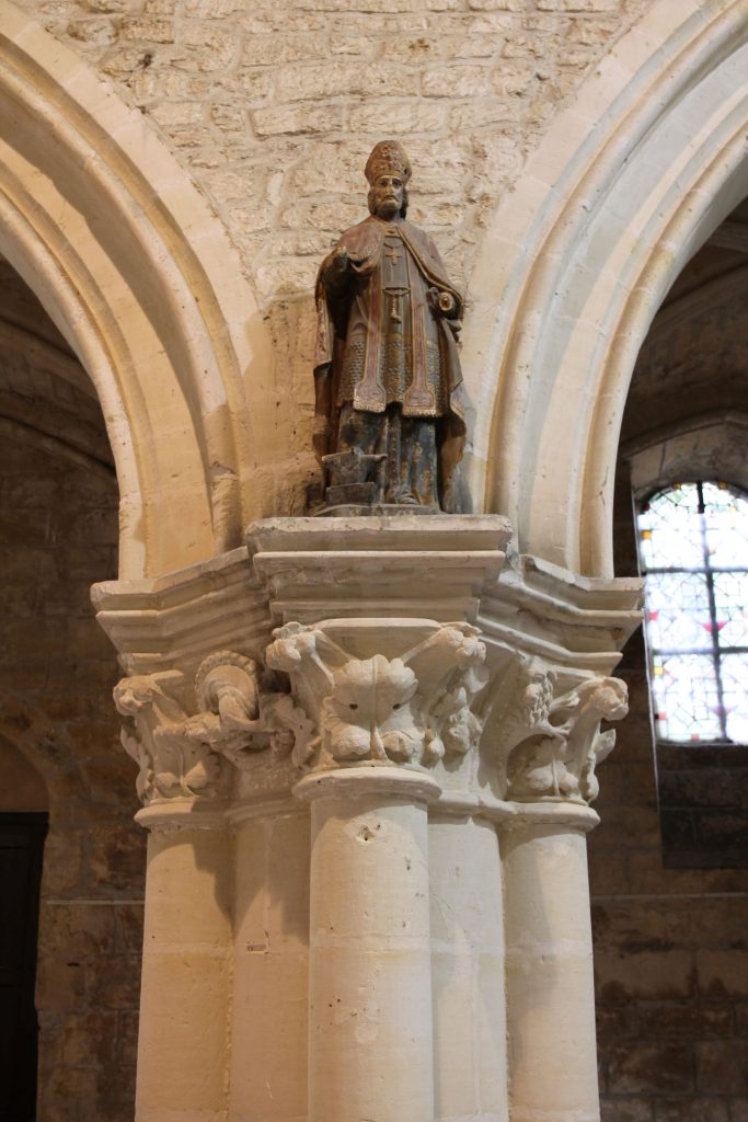 46 – Montataire – Interieur Eglise Decors, scultures architecture