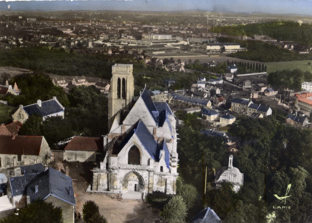 51 – Montataire – Eglise vue aérienne