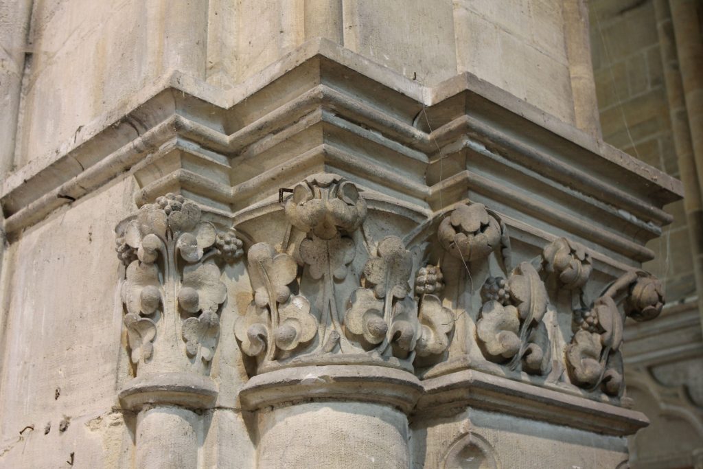 51 – Montataire – Interieur Eglise Decors, scultures architecture