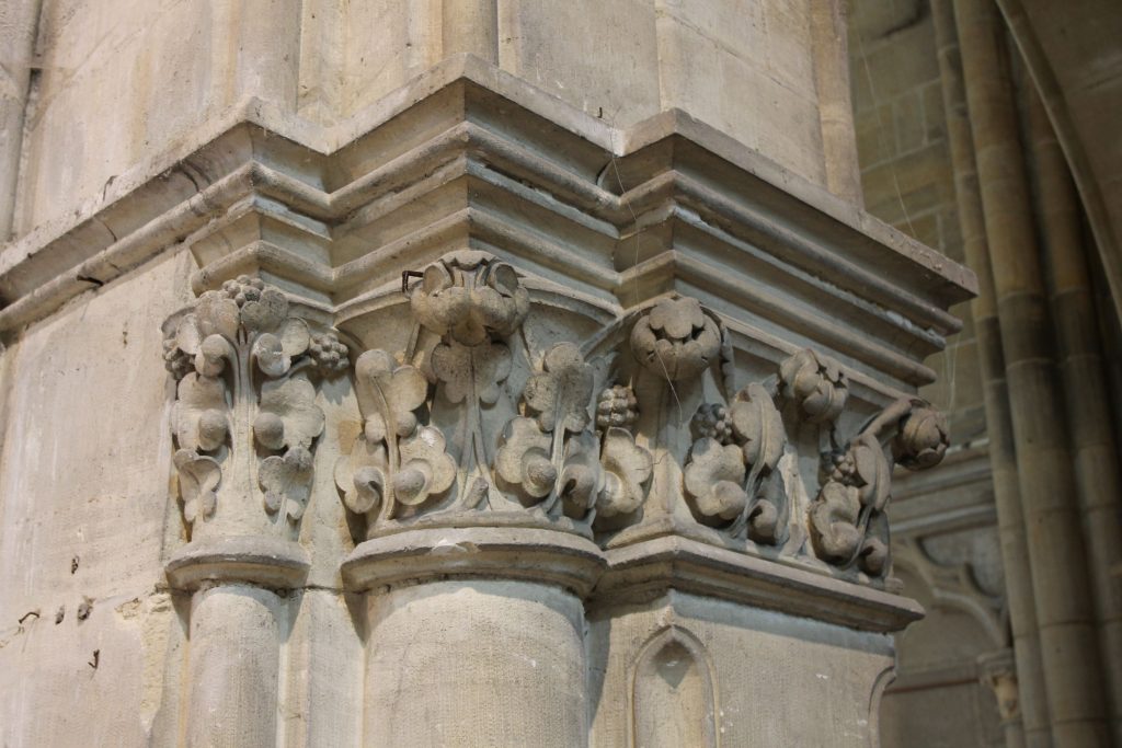 52 – Montataire – Interieur Eglise Decors, scultures architecture