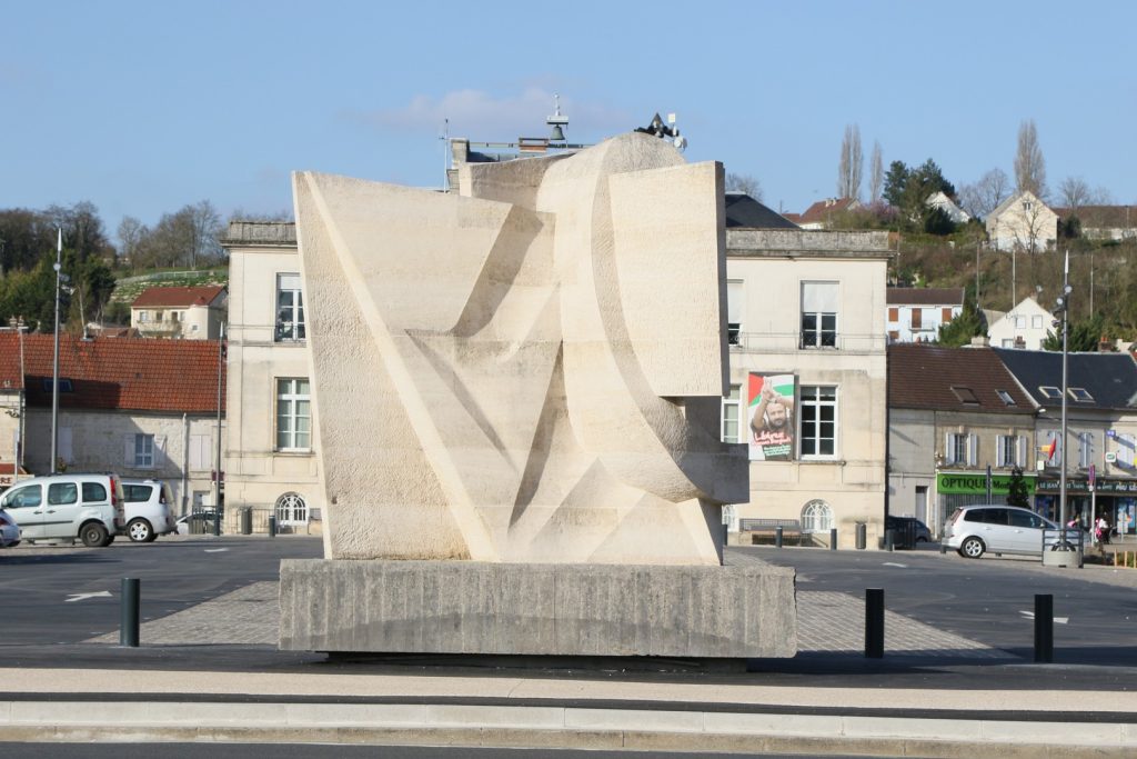 55 – Montataire – Place Auguste Genie – La Sculture-Dufois