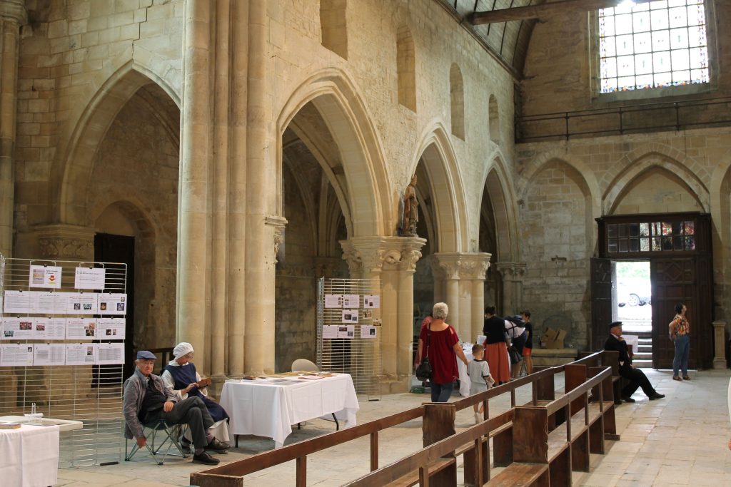 73 – Montataire – Interieur Eglise la Nef