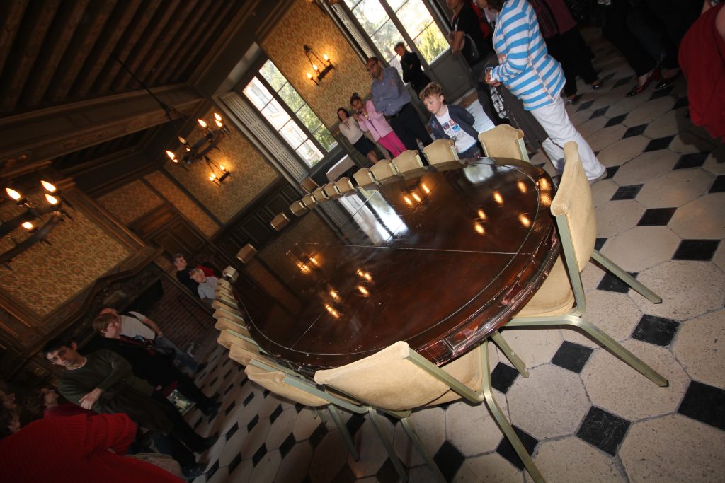 82 – Montataire – Chateau – Interieur – Salle d’honneur